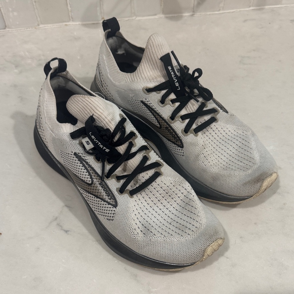 4/$20 Brooks Athletic Shoes